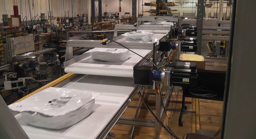 A Dorner conveyor system used for e-commerce printing and labeling.